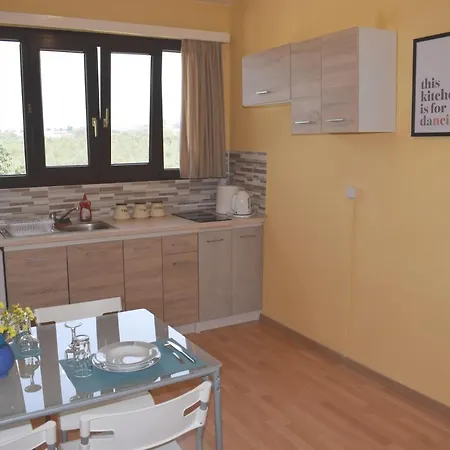 Funky Nest - A Cozy In Zipari Apartment